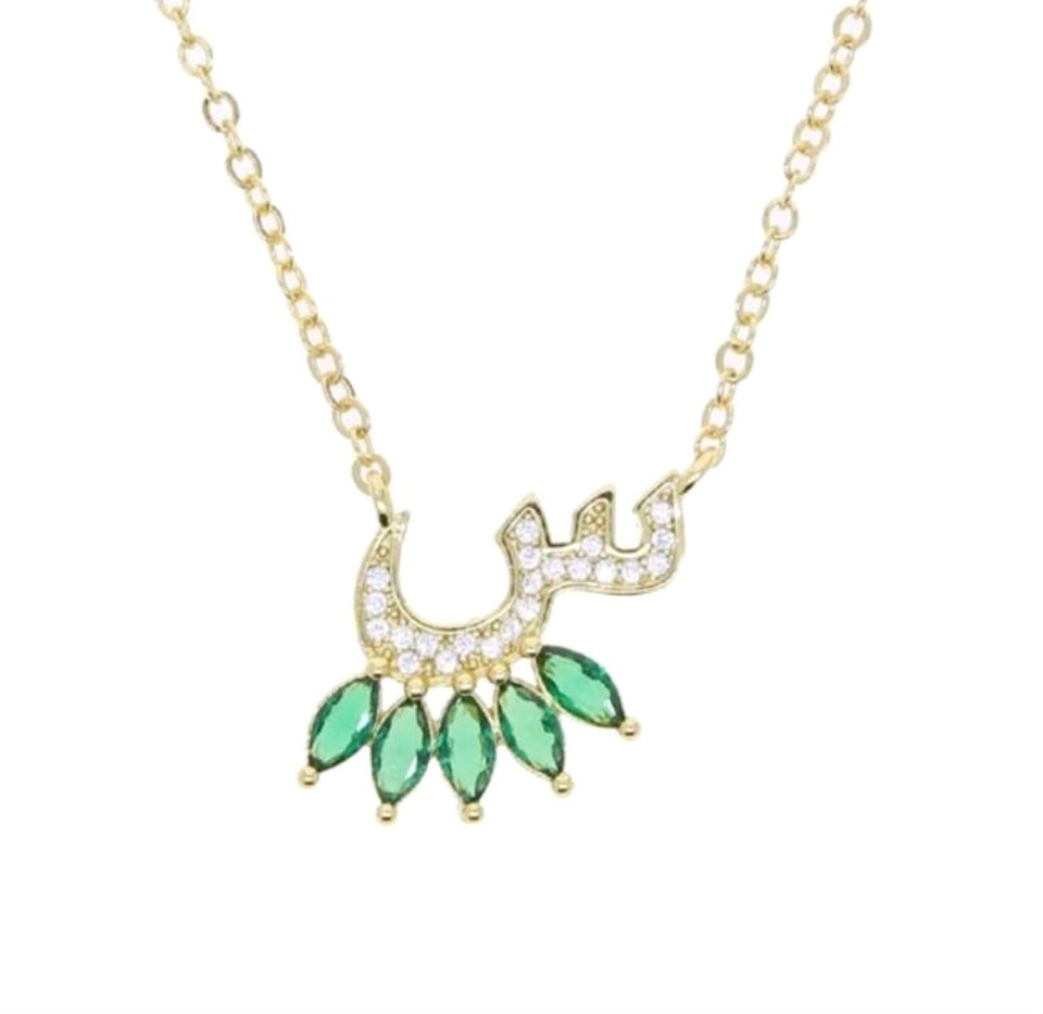 Green Stone Stainless Steel Necklace for Women - Fashion Accessory