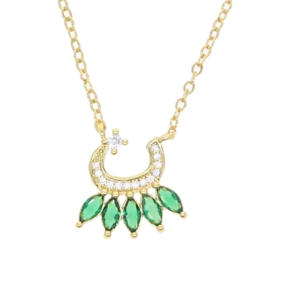 Green Stone Stainless Steel Necklace for Women - Fashion Accessory