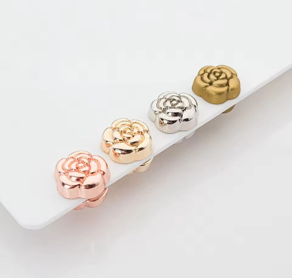 Rose shaped anti snag magnets 1 pair